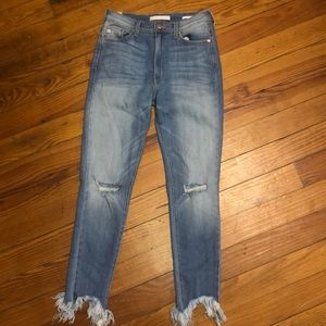 NWOT Light wash w/ a fringe bottom